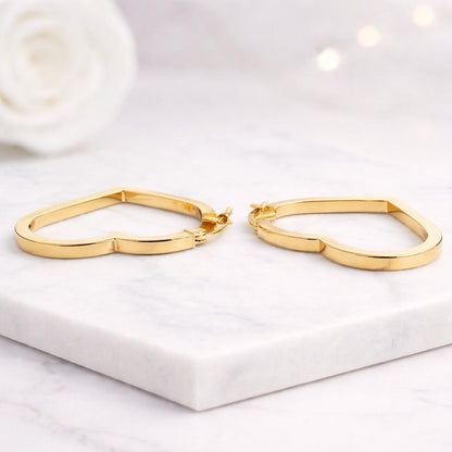 lightweight hoops everyday jewelry simple gold earrings shiny hoops elegant jewelry clean style earrings romantic jewelry