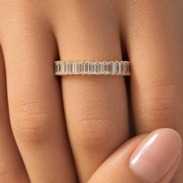 luxury ring elegant ring classic ring modern ring slim band polished ring shared prong ring straight band gemstone band crystal ring clear stone ring