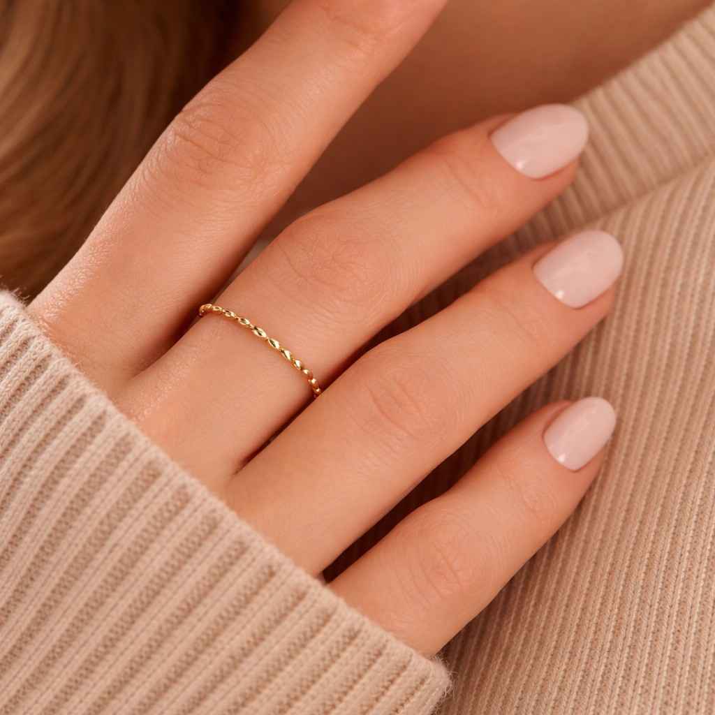minimal jewelry chic ring trendy jewelry classic ring polished jewelry slim band ring modern jewelry dainty jewelry