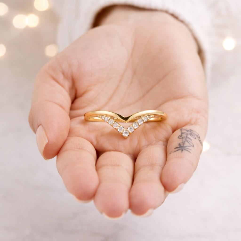 engagement ring wedding ring anniversary gift birthday gift valentines gift mothers day gift christmas gift bridal gift