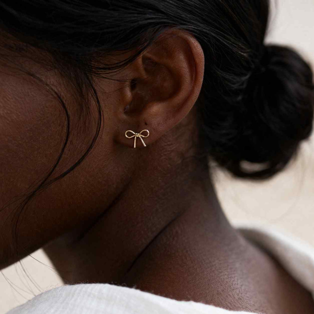 everyday earrings simple earrings modern earrings elegant earrings polished earrings shiny earrings gold jewelry fine jewelry