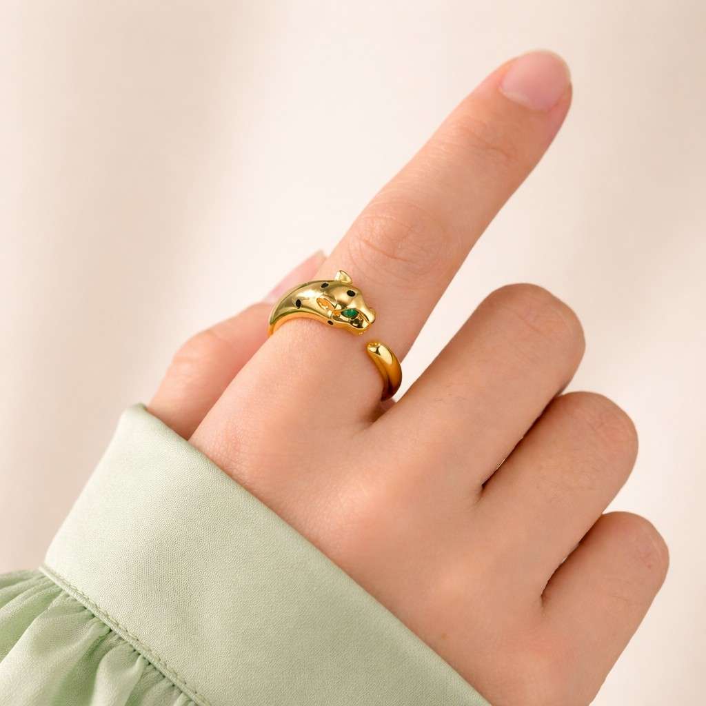 modern ring designer ring wild cat ring feline ring jungle ring safari ring cat lover ring animal jewelry sculpted ring smooth band ring open band ring