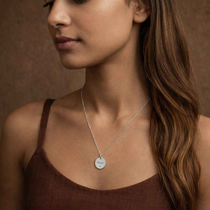 necklace stylish necklace modern necklace chain necklace shiny necklace pendant jewelry luxury necklace chic necklace