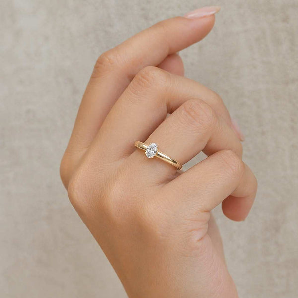 oval engagement ring gold solitaire ring minimalist engagement ring vintage inspired ring elegant engagement ring thin gold ring oval cut ring classic solitaire ring dainty engagement ring