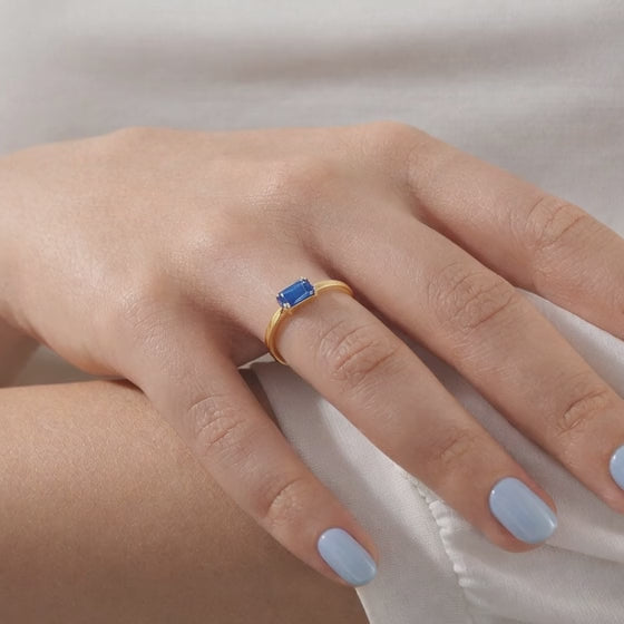 Women Dainty Statement Ring Baguette Sapphire Ring
