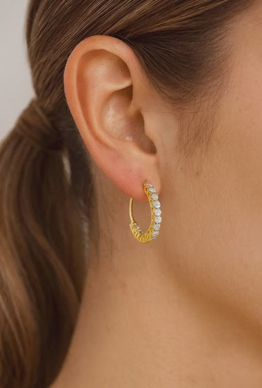 Round Diamonds Hoop Earrings

