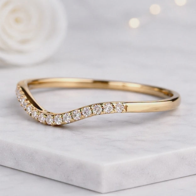 Round Diamond Curve Band