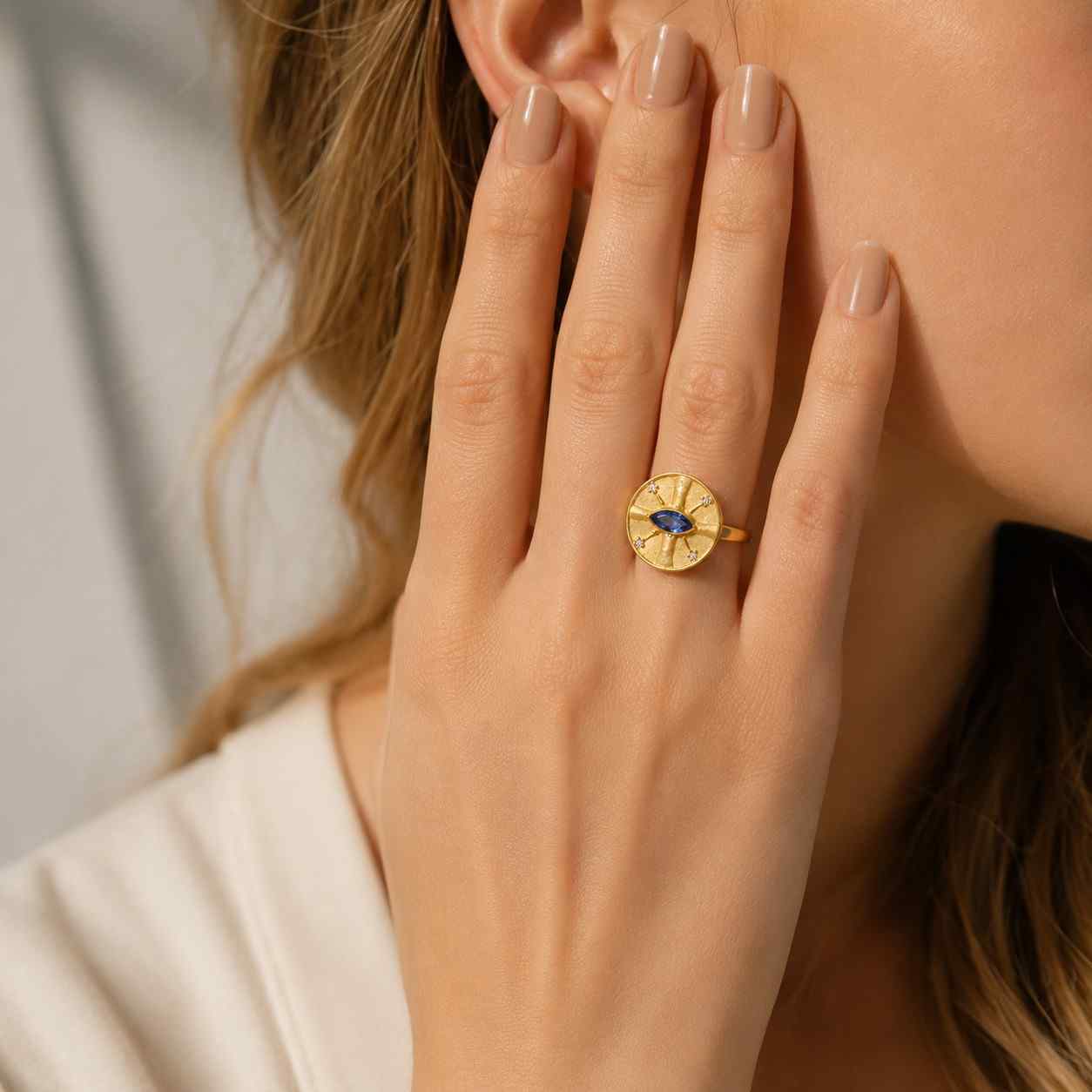 round ring oval ring marquise ring pear ring cushion ring princess ring emerald ring radiant ring asscher ring heart ring trillion ring hexagon ring kite ring east west north south geometric ring