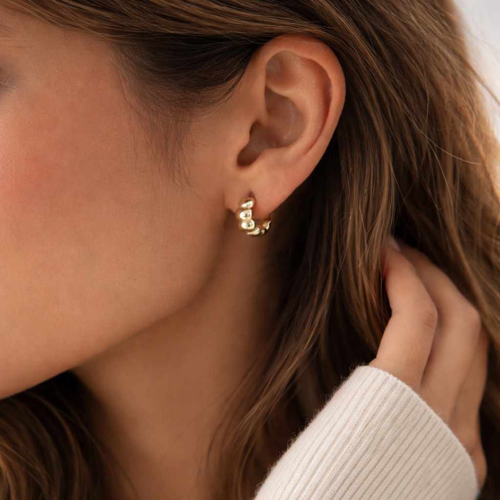 round shape earrings oval shape earrings marquise earrings pear earrings cushion earrings princess earrings