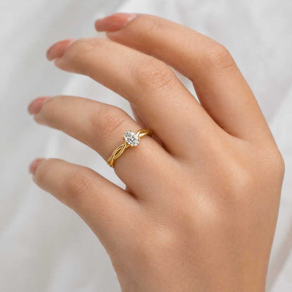 silver jewelry platinum jewelry white metal ring luxury platinum ring elegant platinum ring polished platinum ring shiny silver ring handcrafted silver ring artisan platinum ring