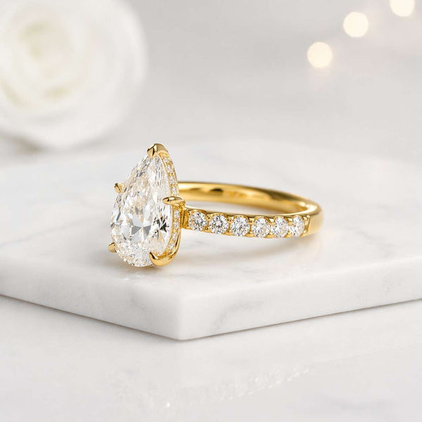 sparkling ring crystal ring gemstone ring wedding ring fashion ring handmade ring custom ring anniversary ring gift ring yellow ring band ring center stone ring large stone ring bright ring shiny ring polished ring