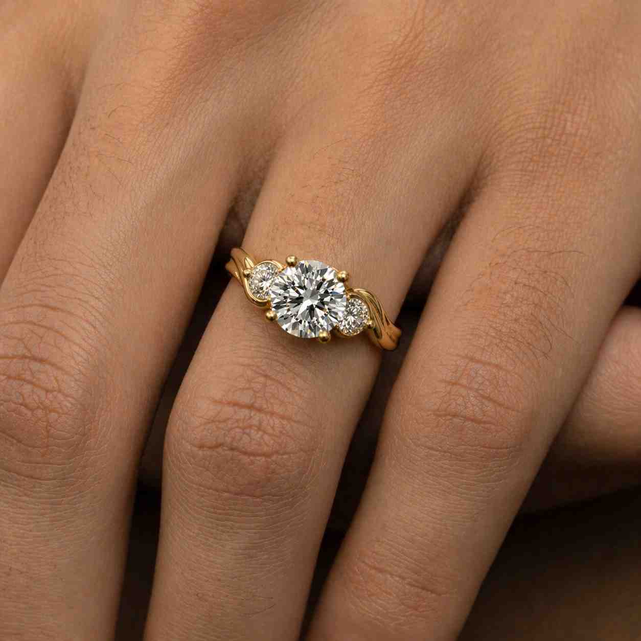 swirl band ring crossover ring designer ring curved band ring comfort fit ring delicate ring feminine ring romantic ring bright stone ring center stone ring side stone ring luxury jewelry ring fashion ring everyday ring stackable ring bridal accessory ring anniversary ring custom ring