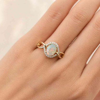 trendy ring modern ring everyday ring minimalist ring artisan ring polished ring petite ring feminine ring anniversary ring engagement ring wedding ring girlfriend gift wife gift